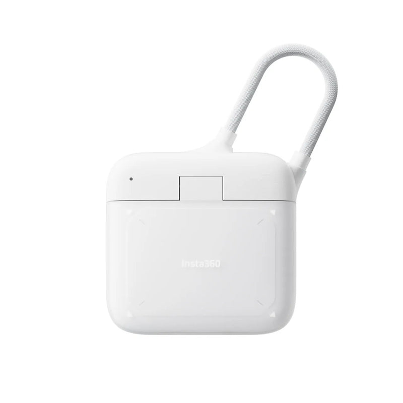 Insta360 2- in- 1 Card Reader + Case